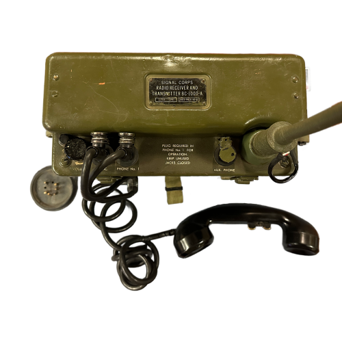 Original WWII U.S. Signal Corps BC-1000A Backpack Radio Receiver and Transmitter - Dated 1944 & a Matching Set of Walkie-Talkies (Original) - Image 10